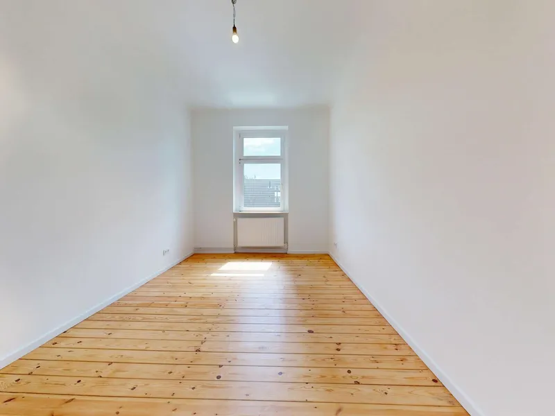 Besichtigung 04.08.26 - Ihr neues Zuhause mit EBK, 3 Zimmern & frisch saniertem Altbaucharme wartet! — photo 1